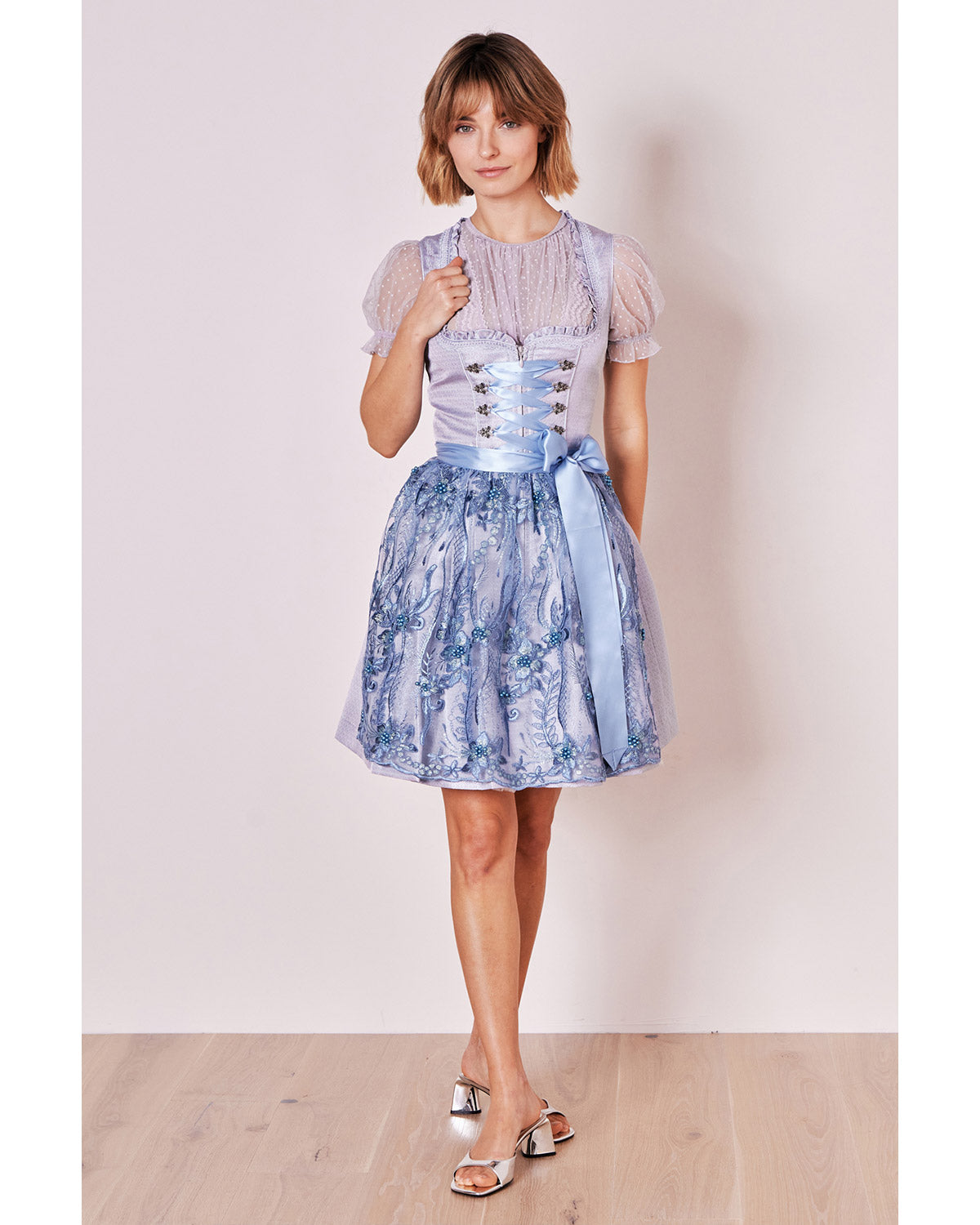 trachtenland-kr-ger-madl-dirndl-karlotta-419067-hellblau-50cm-mit-spitzensch-rze image 6