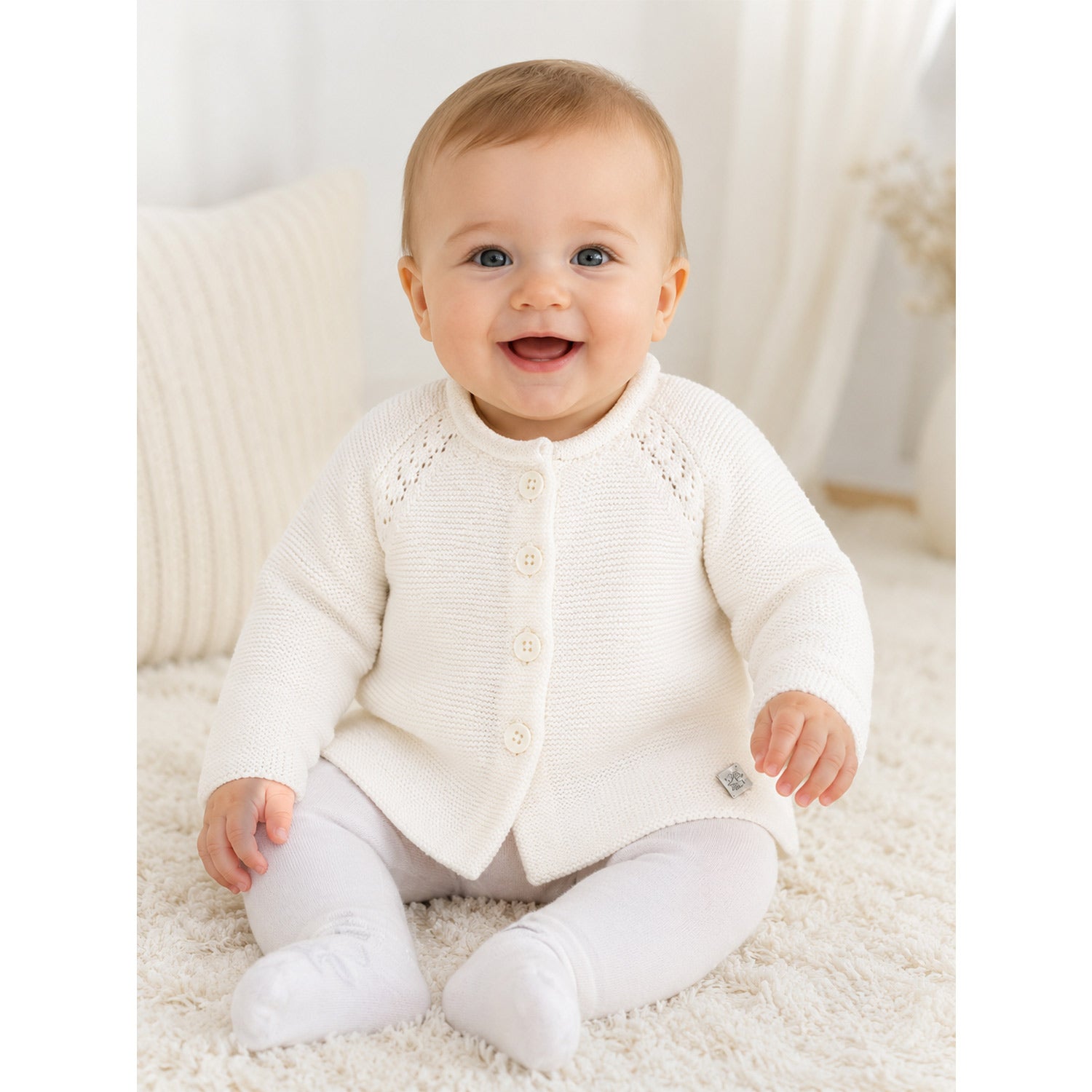 trachtenland-bondi-baby-m-dchen-strickjacke-a-form-86593-offwhite image 3