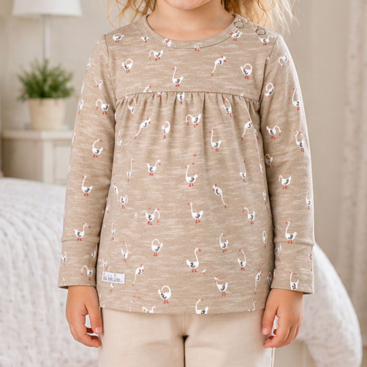 trachtenland-bondi-baby-langarmshirt-g-nschen-93956-gans-allover image 5