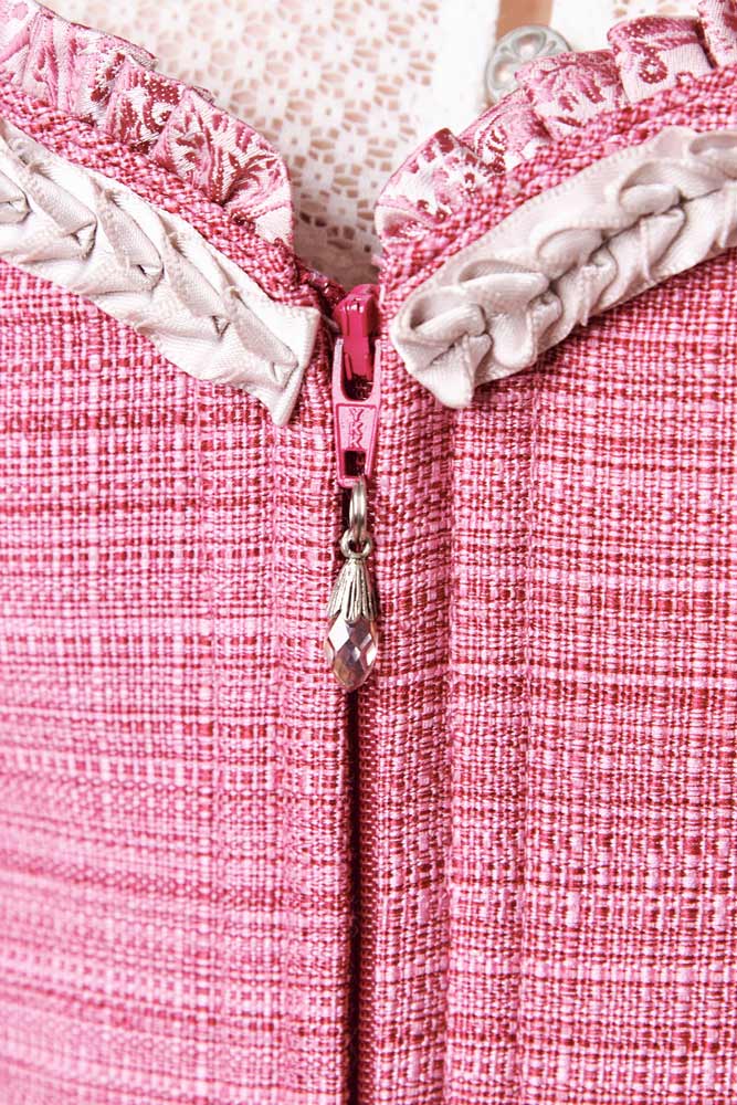 trachtenland-kr-ger-dirndl-pati-116165-mit-spitzensch-rze-70cm-pink image 5
