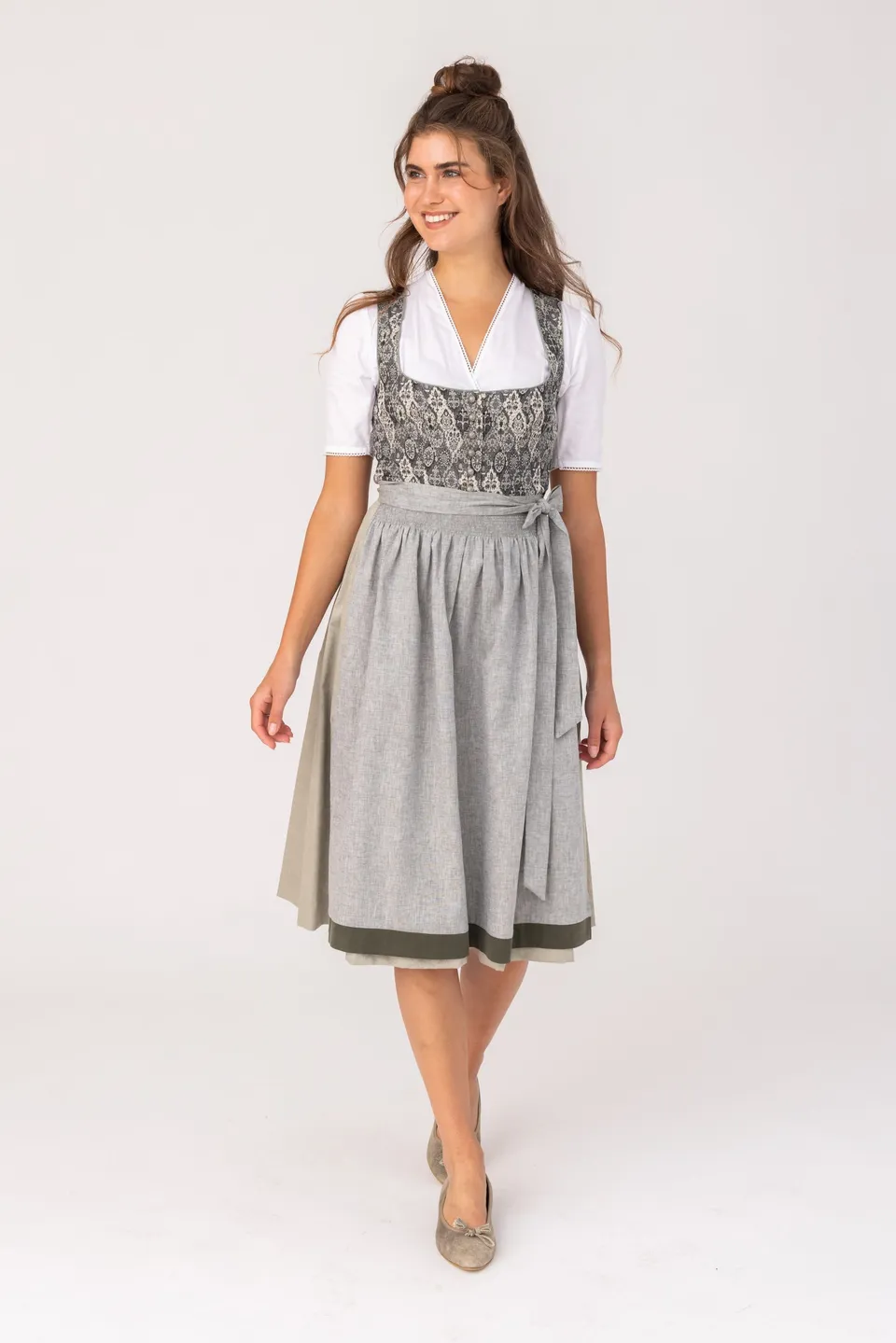 felicitas-dirndl-dorothea-sally-grau-baumwolle image 1