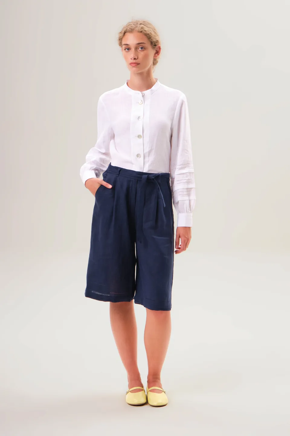 felicitas-damen-bermuda-hermina-leinen-shorts-bindeg-rtel image 1