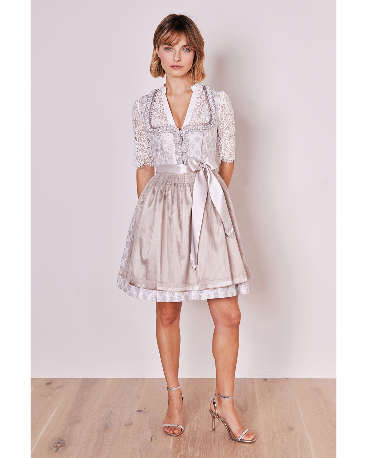 trachtenland-kr-ger-madl-dirndl-aleya-414466-nude-flieder-50-cm image 6