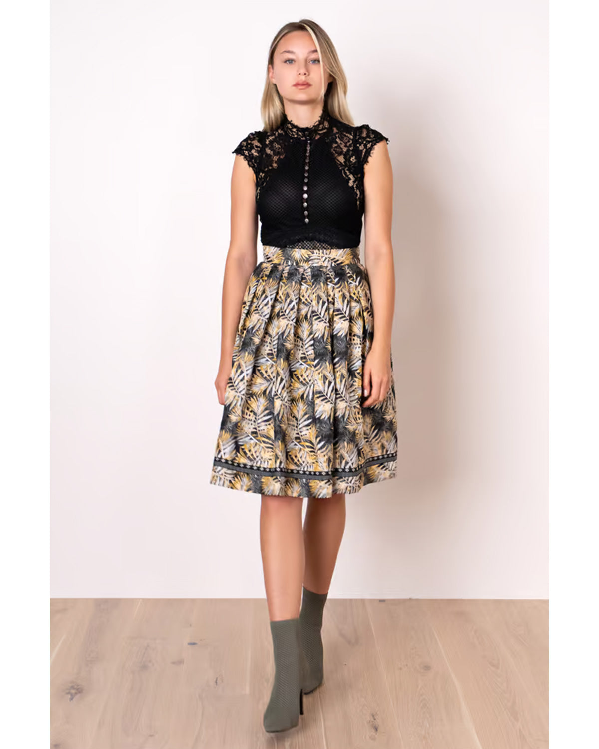 trachtenland-kr-ger-collection-trachten-body-millie-282165-schwarz image 6