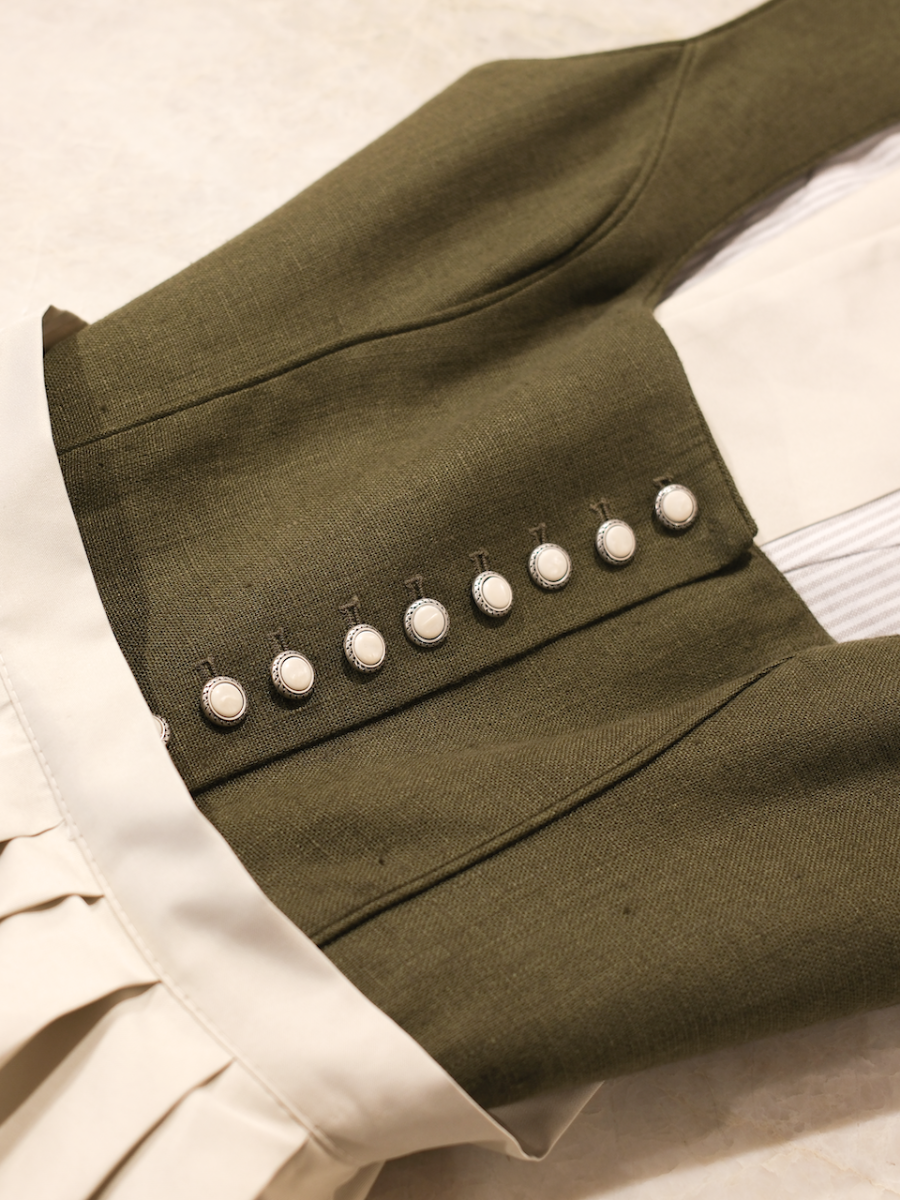 heimatgl-ck-dirndl-wilma-leinendirndl-salbeigr-n-mit-beiger-sch-rze image 8