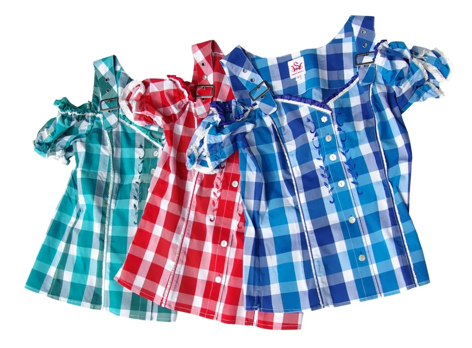 trachten-benkert-carmenbluse-traum-damenbluse image 1
