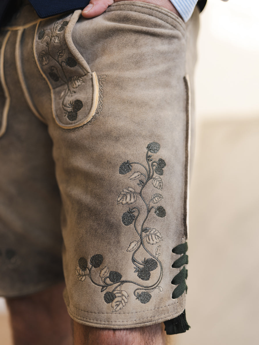 heimatgl-ck-lederhose-holledau-bock-wildbock-herren-kurz image 5