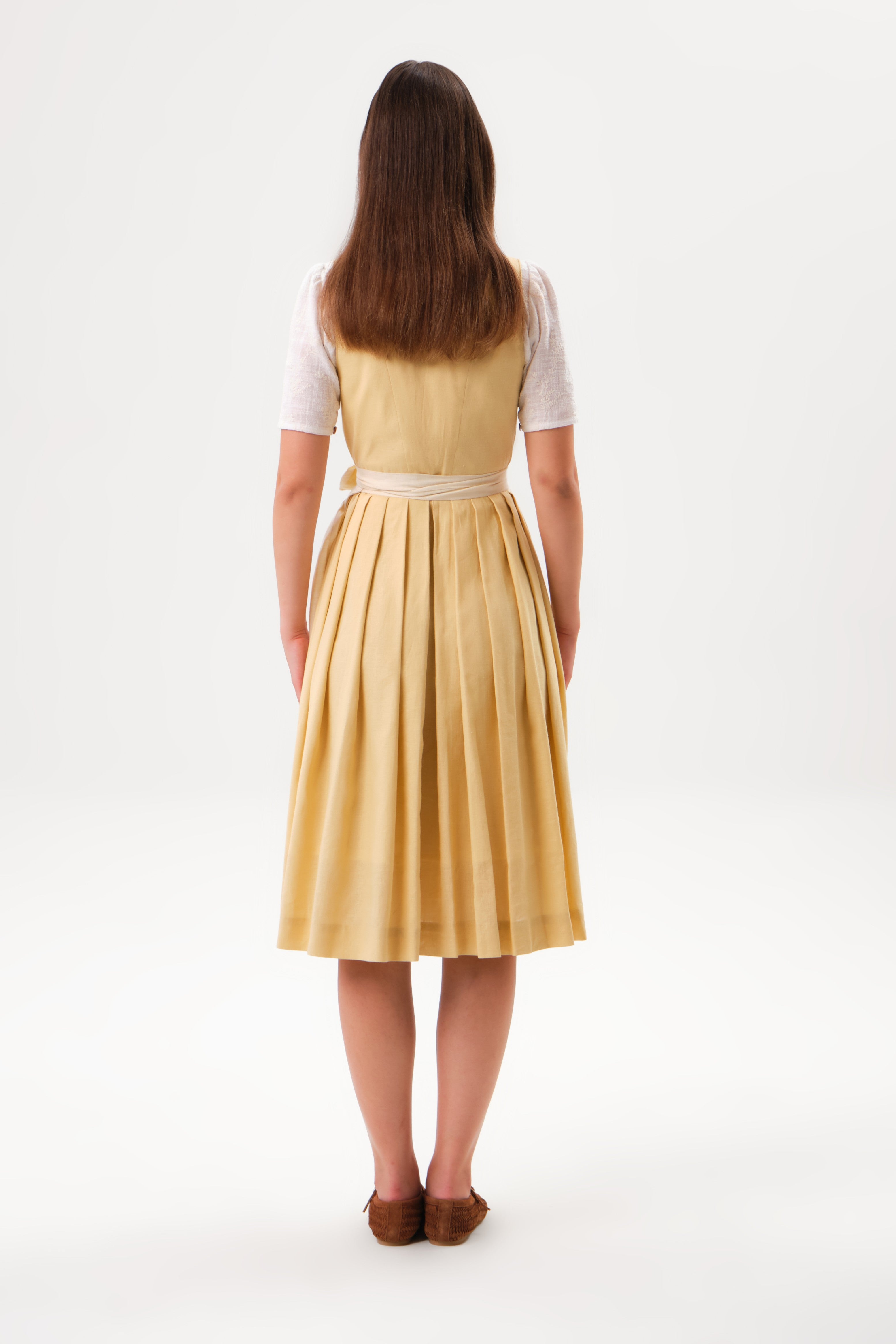 felicitas-damen-dirndl-doro-leinen-dirndl-mit-sch-rze image 2