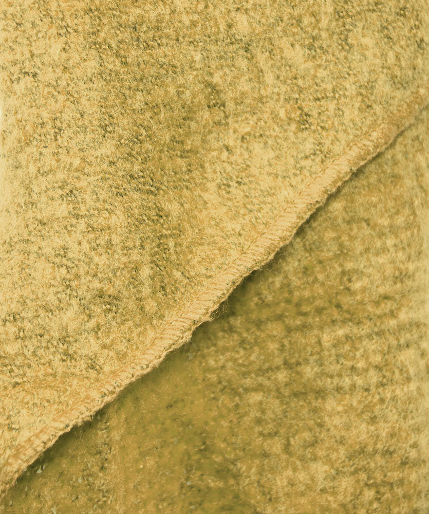 trachtenland-winter-schal-eliana-250-x-63-cm-safrangelb image 3