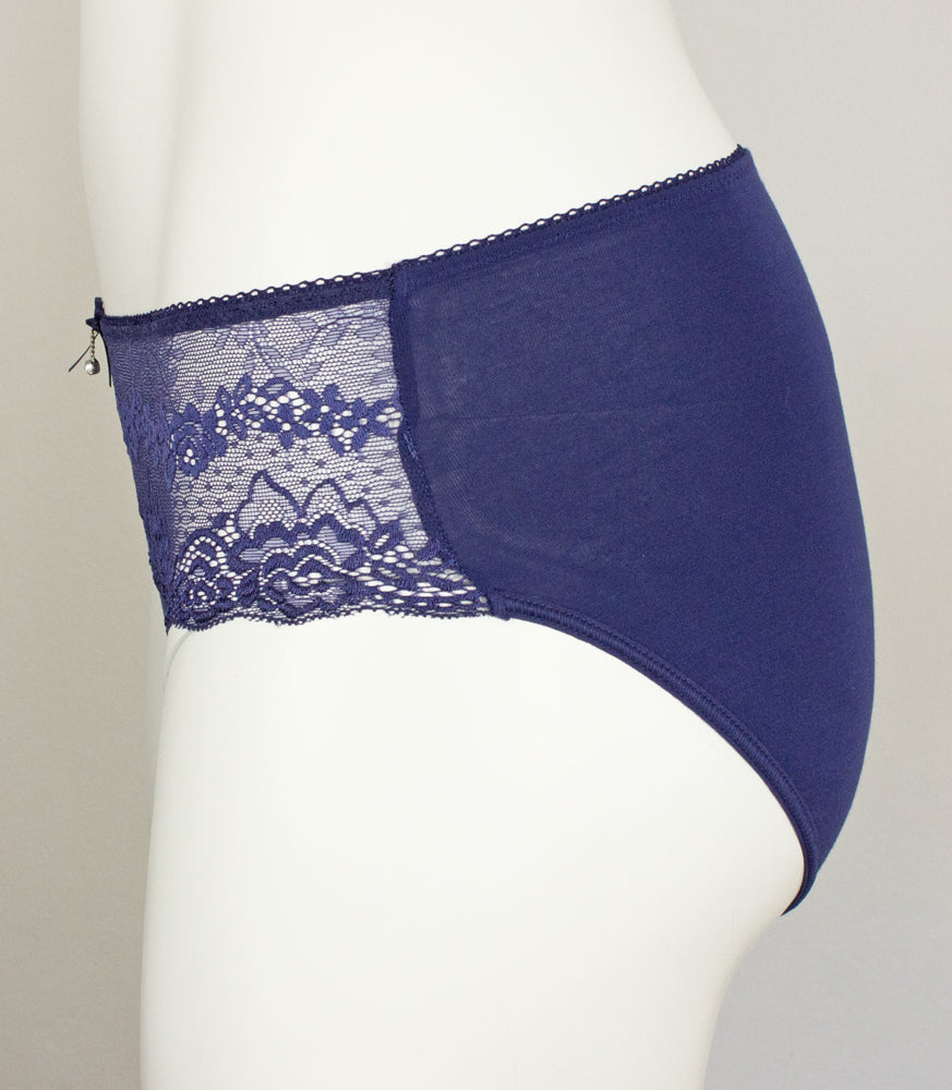nina-von-c-bikinislip-mit-spitze-lapis-tiefblau image 4