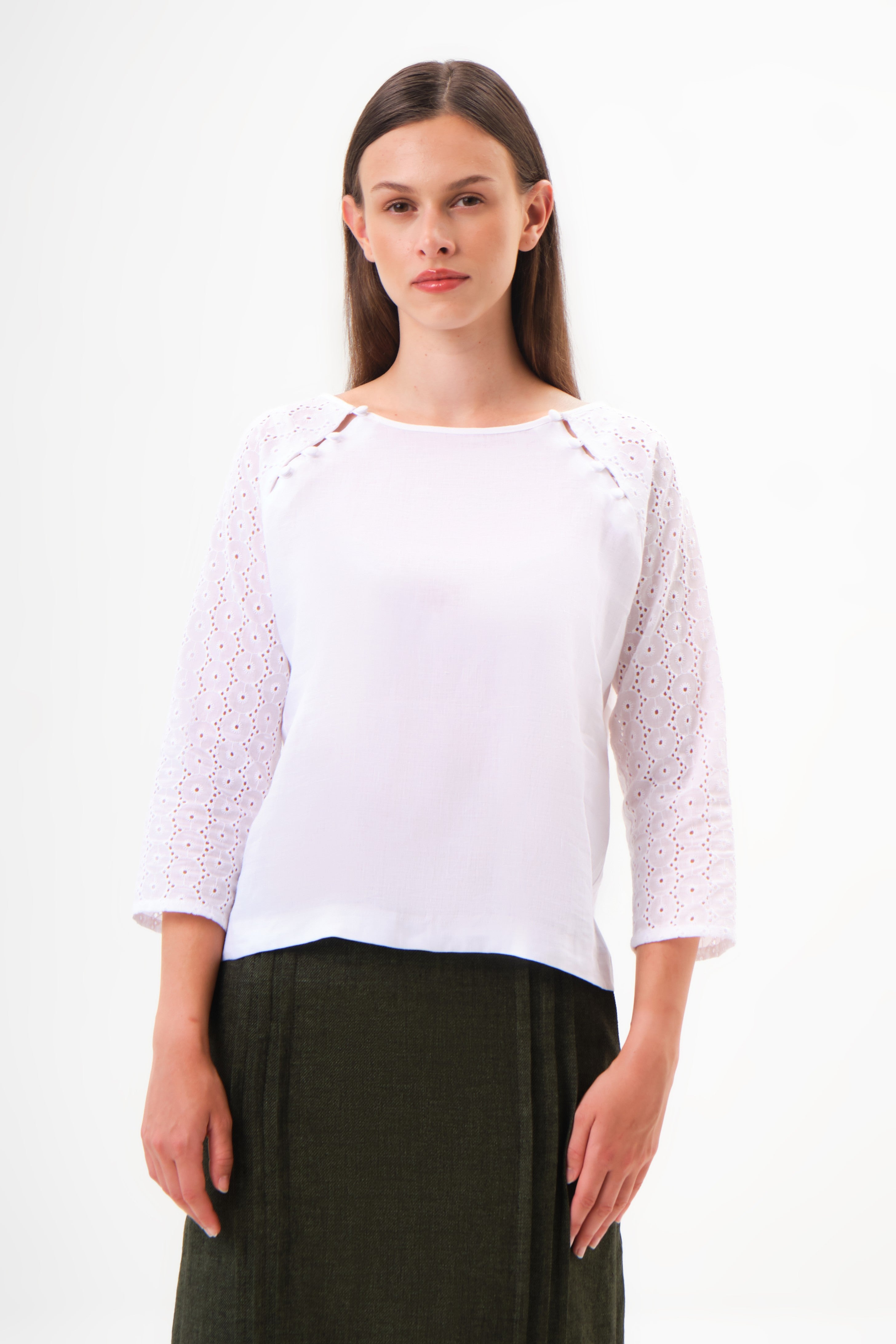 felicitas-damen-bluse-berlyn-leinen-bluse-lochstick-rmel image 1