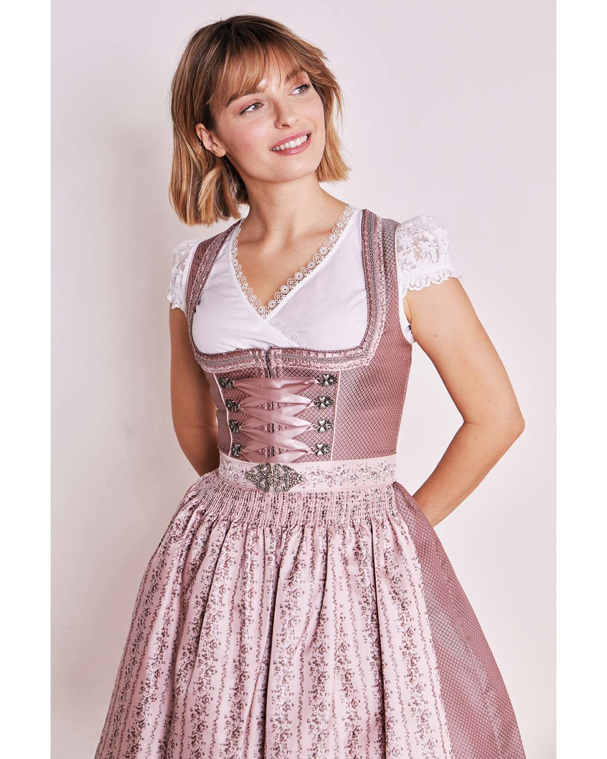kr-ger-madl-dirndl-rosa-417167-rose-60-cm image 7