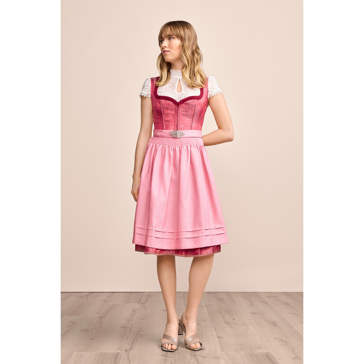 trachtenland-kr-ger-madl-dirndl-fynia-414369-rot-60cm image 6