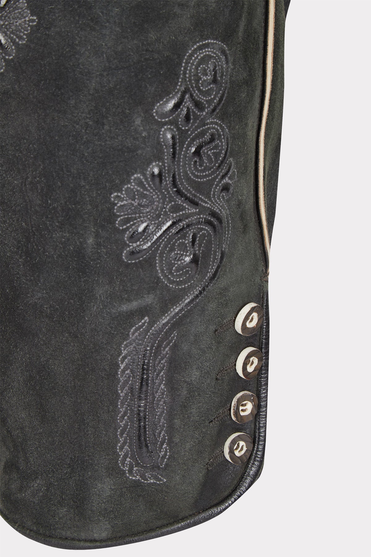 felicitas-herren-lederhose-ostsee-kurz-echtleder-mit-stickerei image 3