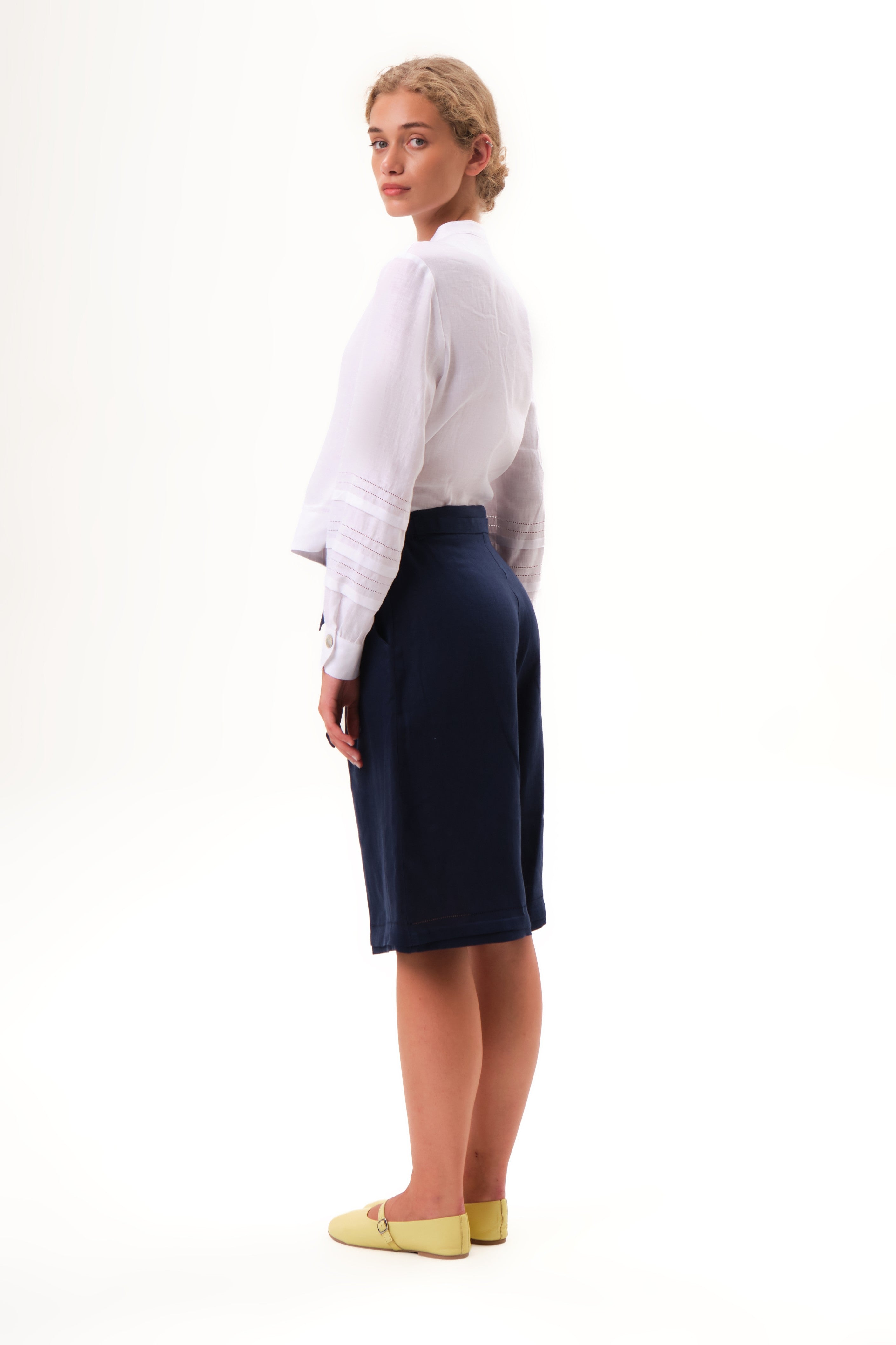 felicitas-damen-bermuda-hermina-leinen-shorts-bindeg-rtel image 2