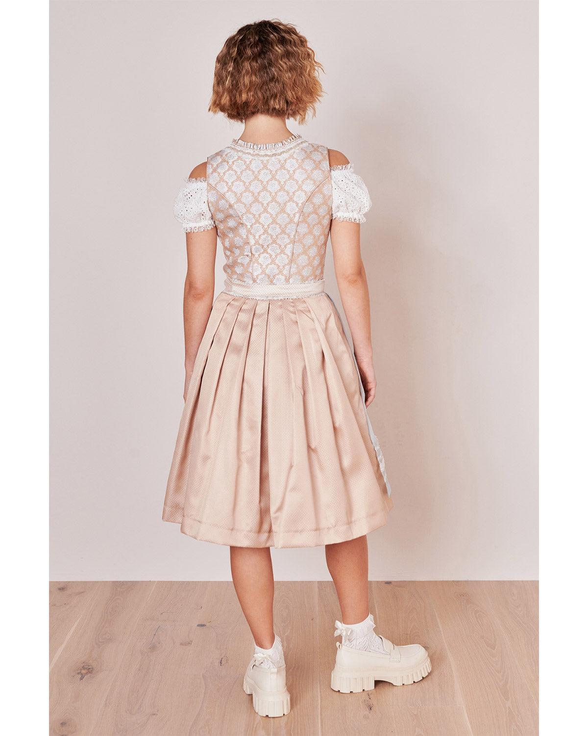 kr-ger-madl-dirndl-seraphina-415267-natur-hellblau-60cm image 2
