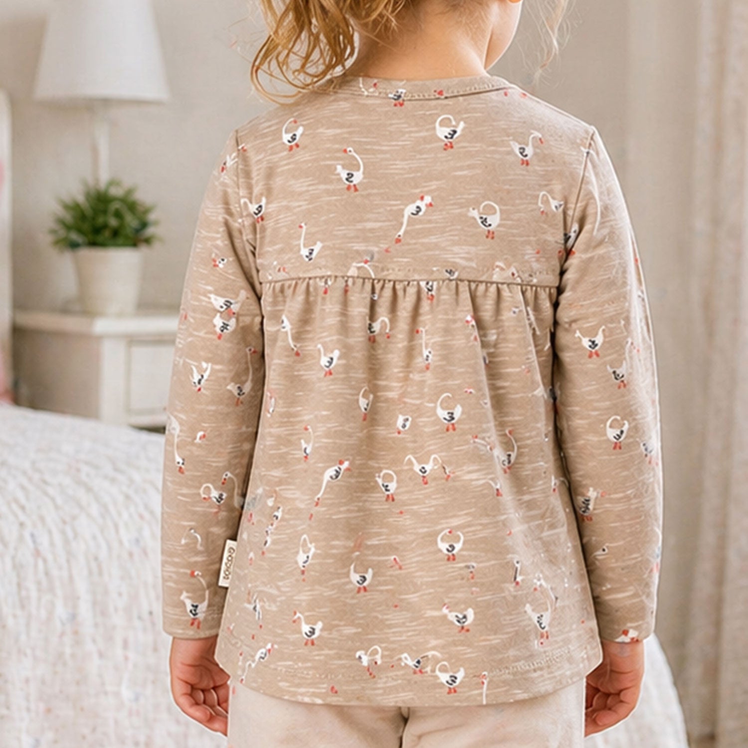 trachtenland-bondi-baby-langarmshirt-g-nschen-93956-gans-allover image 6