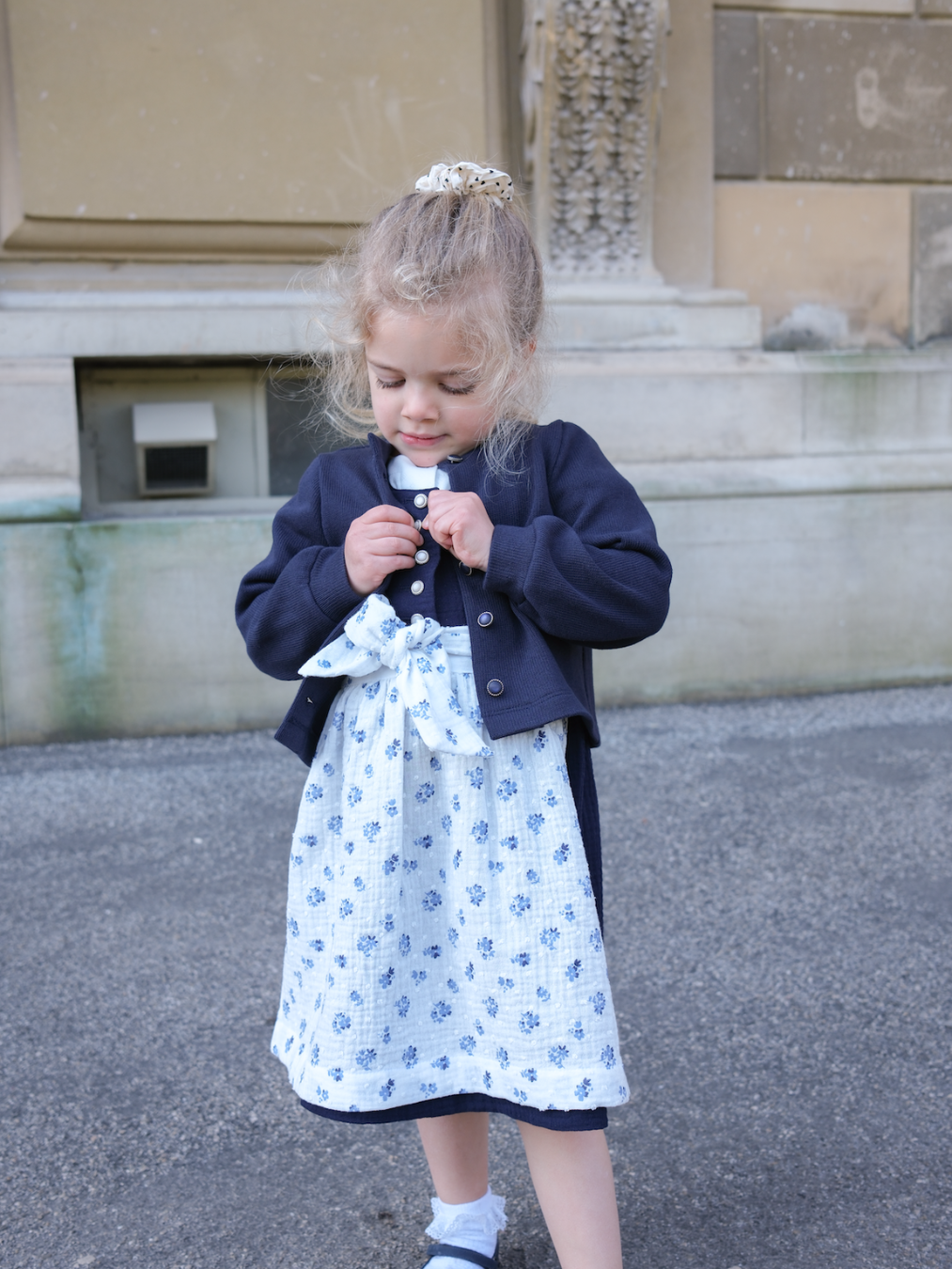 heimatgl-ck-kinderstrickjacke-susi-marine-baumwolle image 3