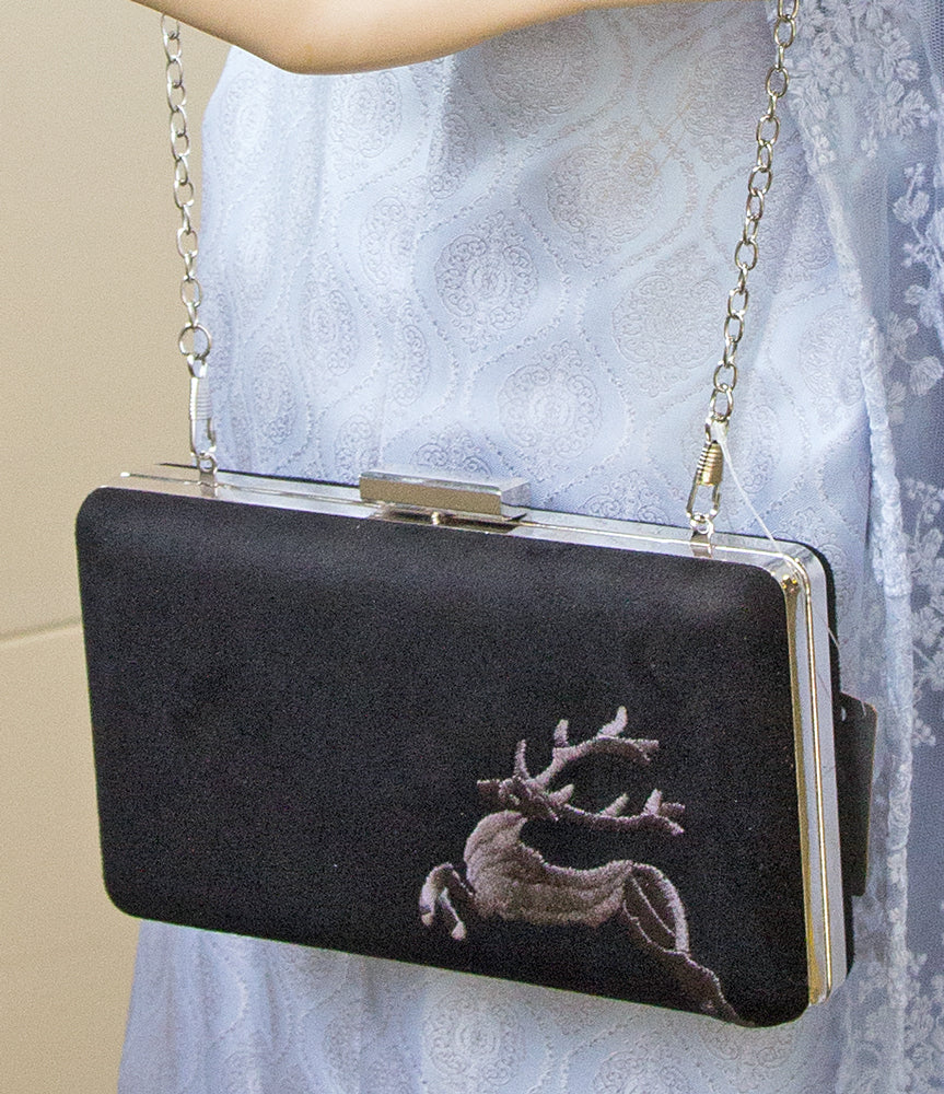 trachtenland-handtasche-mit-hirschstickerei-clutch-rot image 7