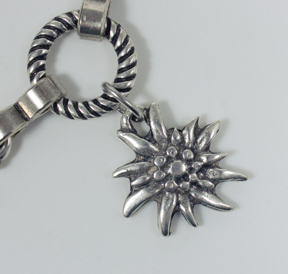 trachtenland-charivari-kette-mit-herz-und-edelweiss-flieder-silber image 4