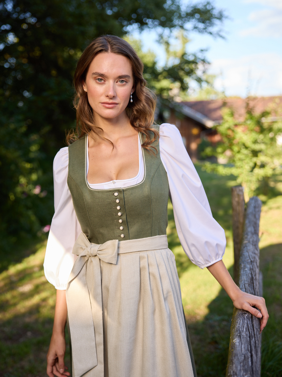 heimatgl-ck-dirndl-wilma-leinendirndl-salbeigr-n-mit-beiger-sch-rze image 6