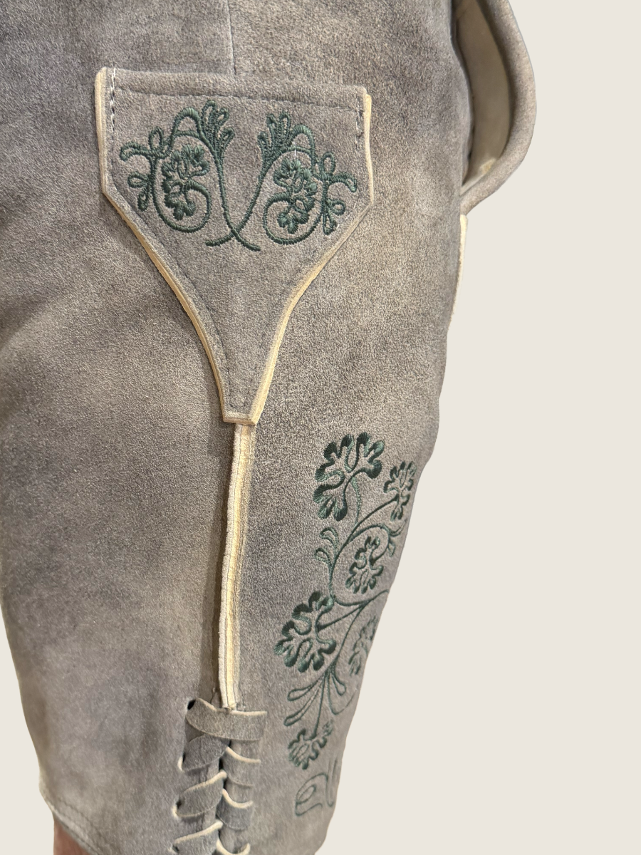 heimatgl-ck-lederhose-isarau-bock-waldgr-n-herren image 2