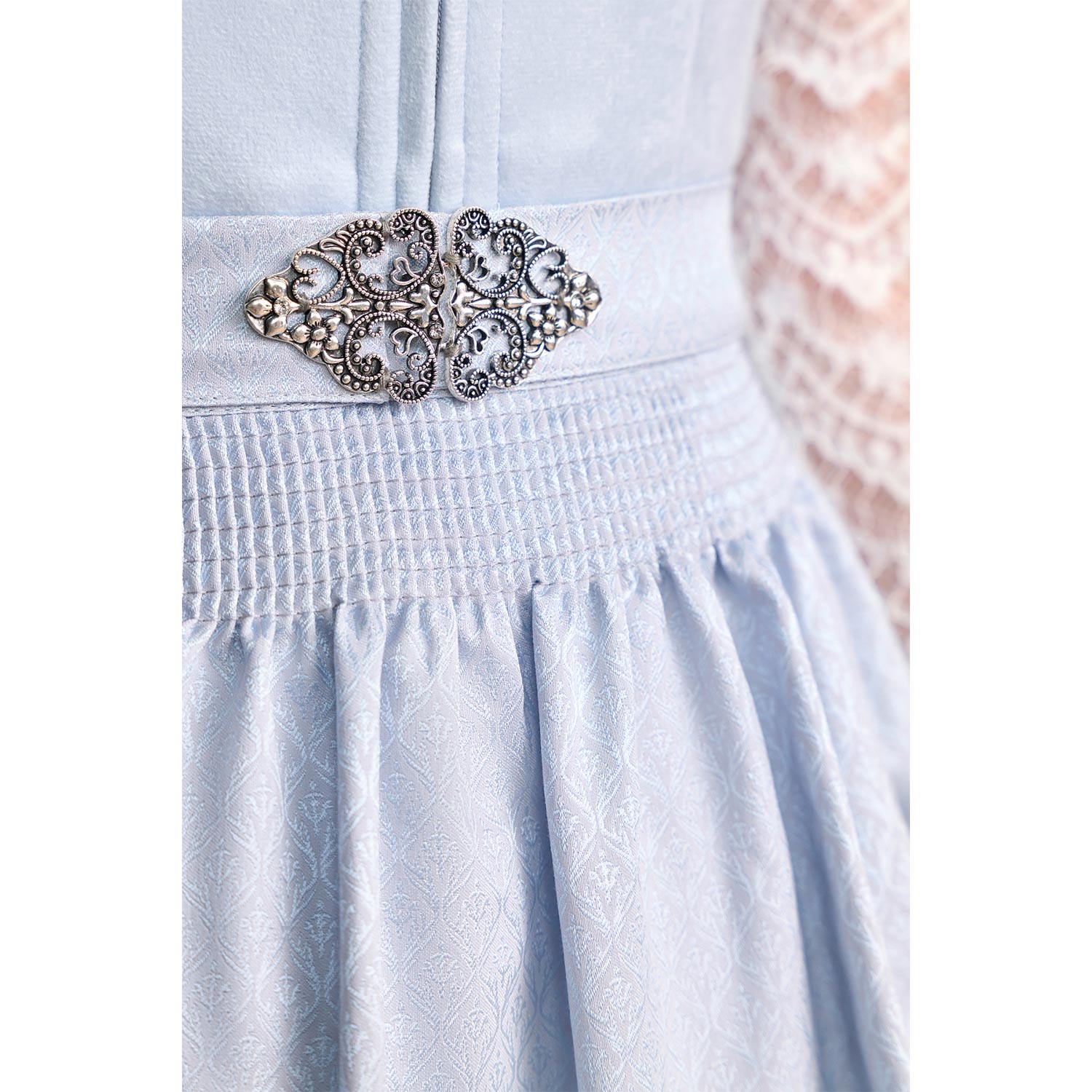 kr-ger-madl-alisha-415468-dirndl-60cm-hellblau-mit-samt-mieder image 4