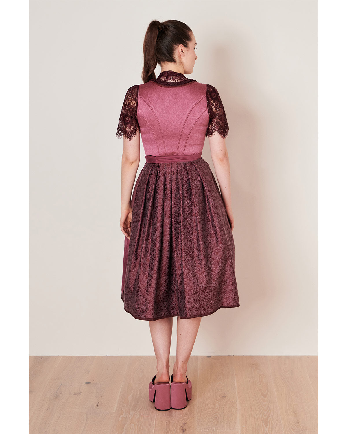 trachtenland-kr-ger-collection-dirndl-danila-114166-pink-70cm image 2