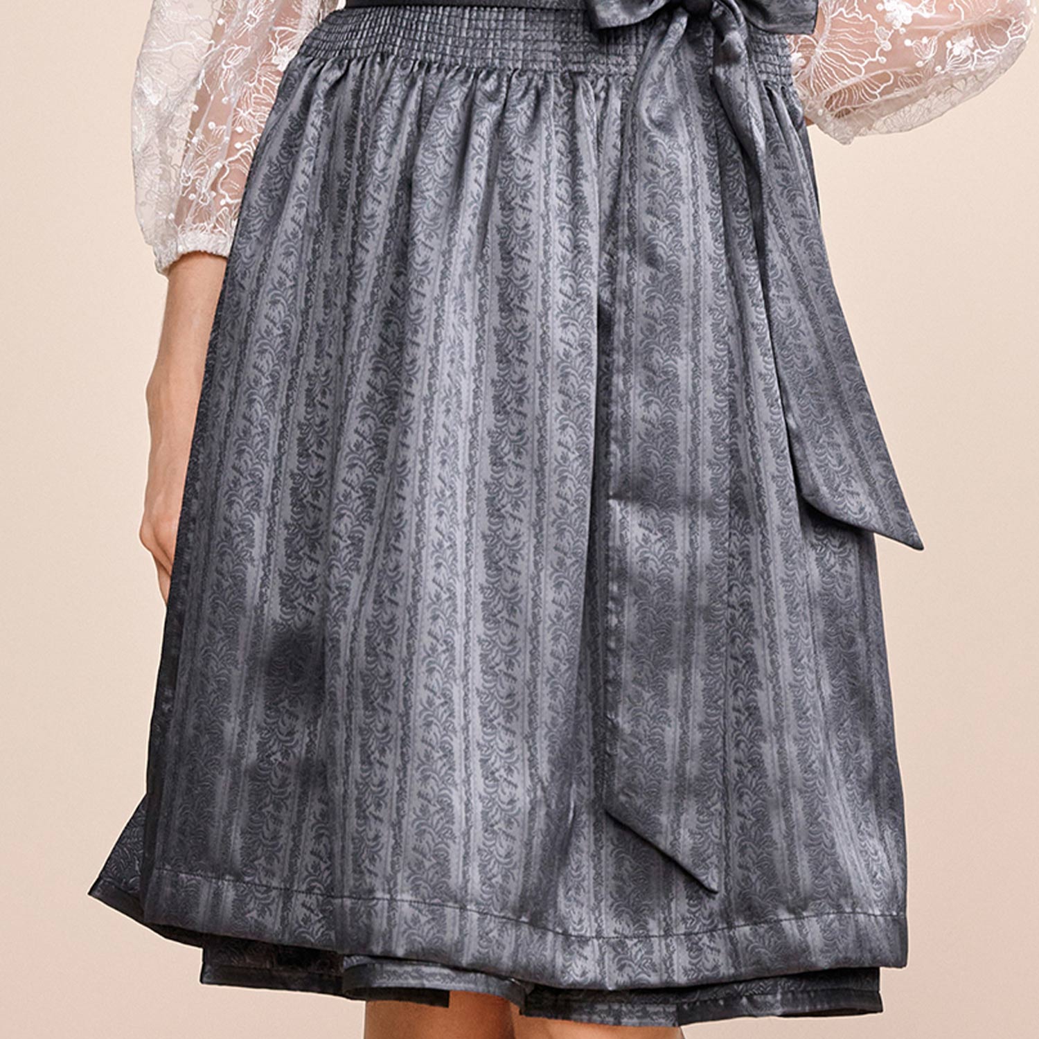 trachtenland-kr-ger-madl-dirndl-diliana-416569-anthrazit-60cm image 5