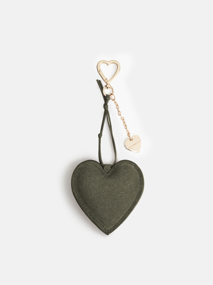 heimatgl-ck-lucy-heart-charm-amore-oliv-wildleder image 1