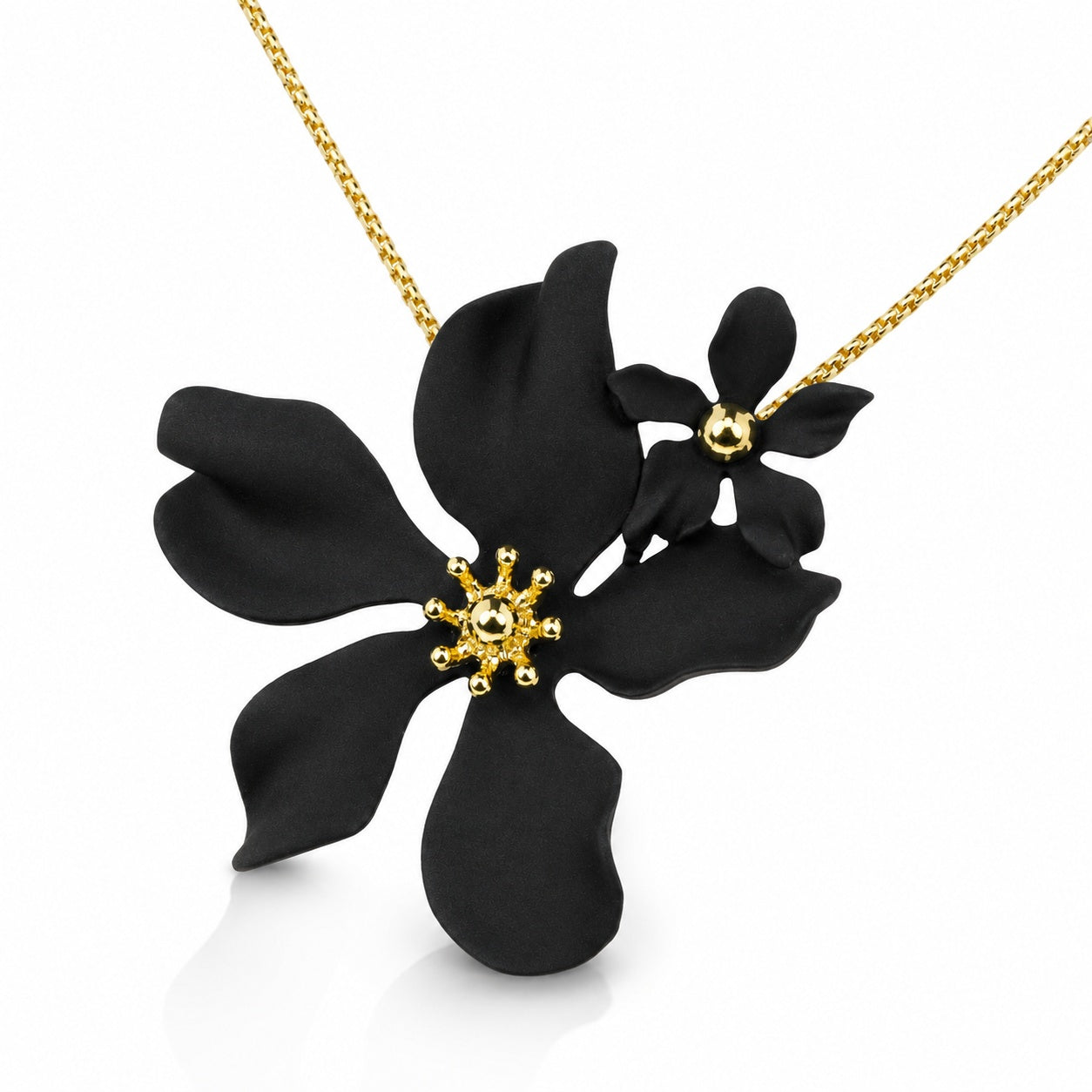 luisia-halskette-nelia-blumen-16-karat-vergoldet-schwarz image 7
