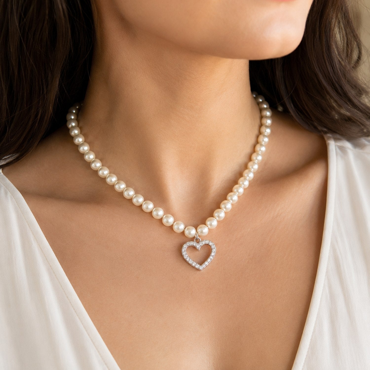 trachtenland-luisia-halskette-phoebe-mit-swarovski-kristallen-kristall-creme image 3