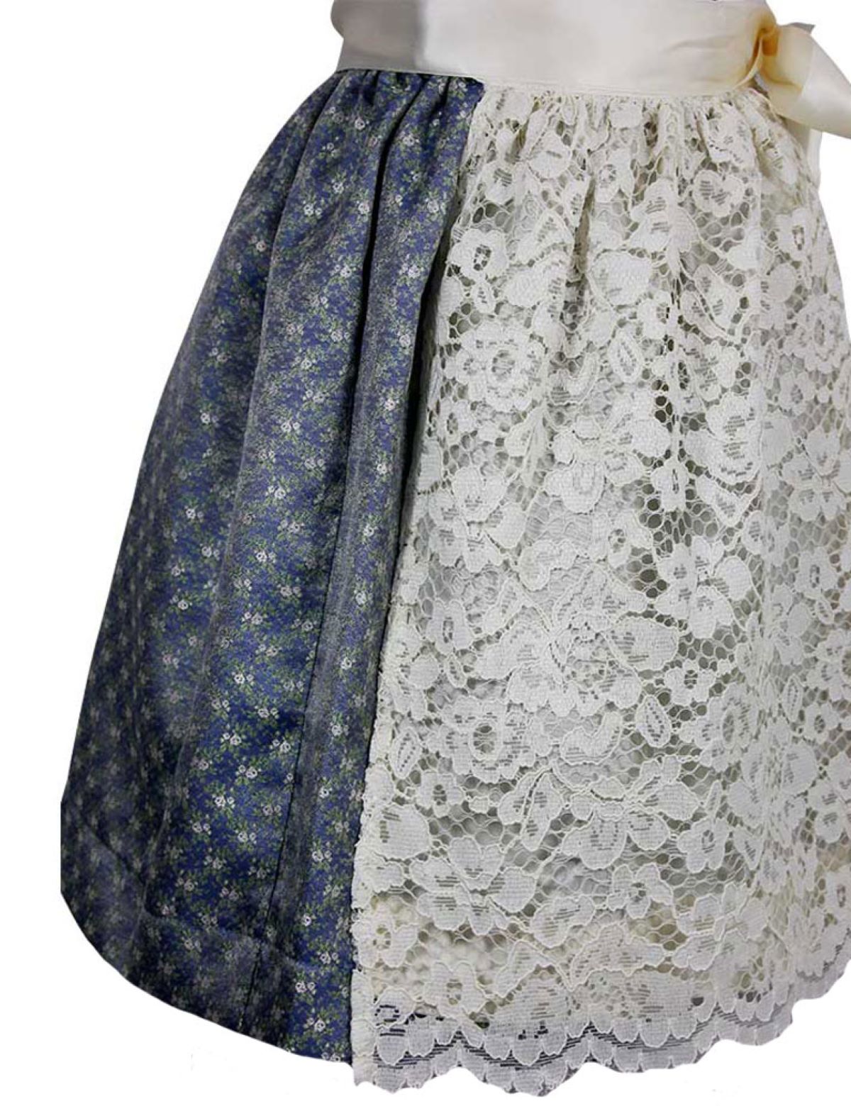 isar-trachten-kinder-dirndl-sarah-3-tlg-mit-bluse-und-spitzensch-rze-63202-blau- image 5