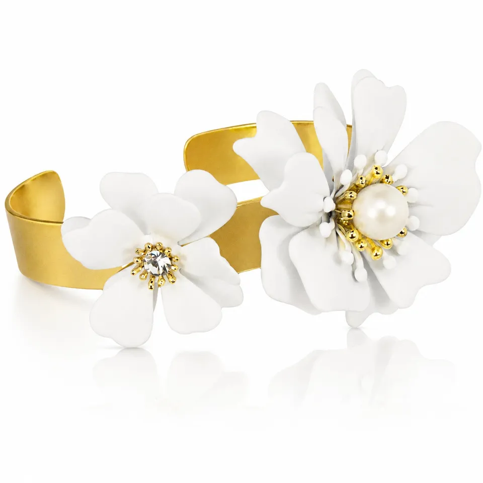 trachtenland-luisia-armreif-nelia-blumen-16-karat-vergoldet-wei image 1