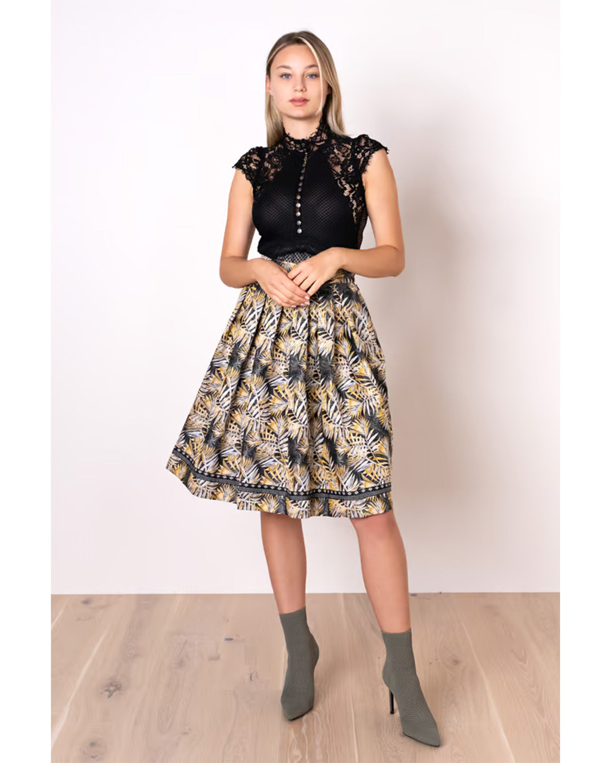 trachtenland-kr-ger-collection-trachten-body-millie-282165-schwarz image 5