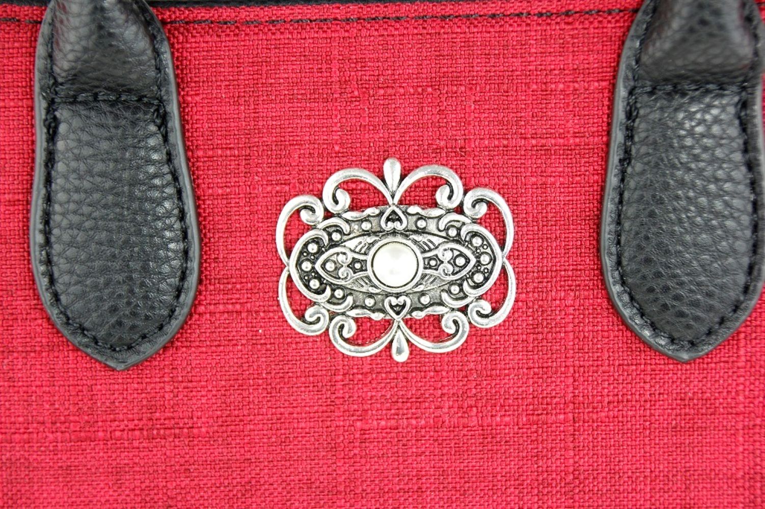 trachtenland-handtasche-katrina-mit-metallapplikation-rot image 8