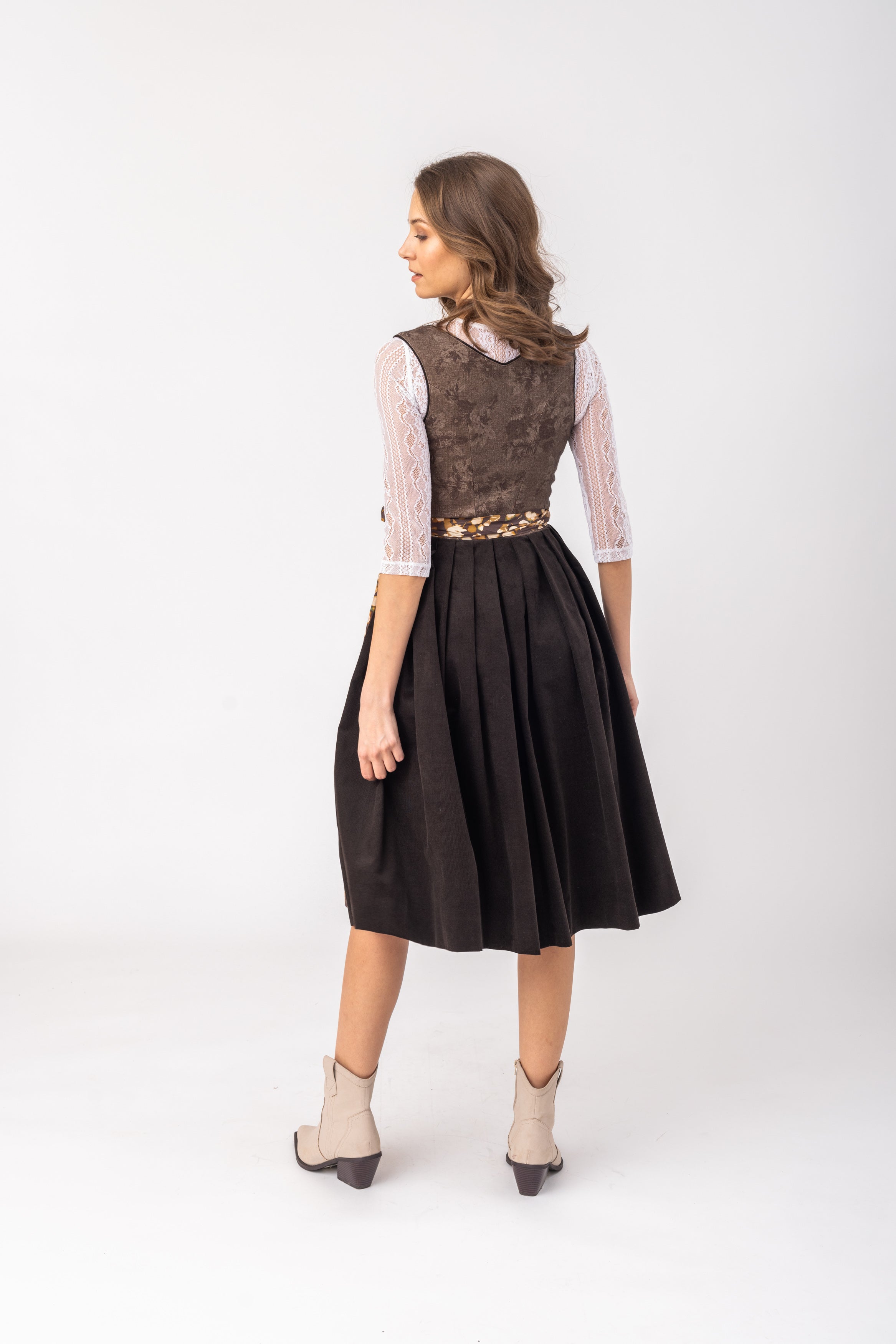 felicitas-damen-dirndl-deliah-floraler-print-baumwoll-cord image 3