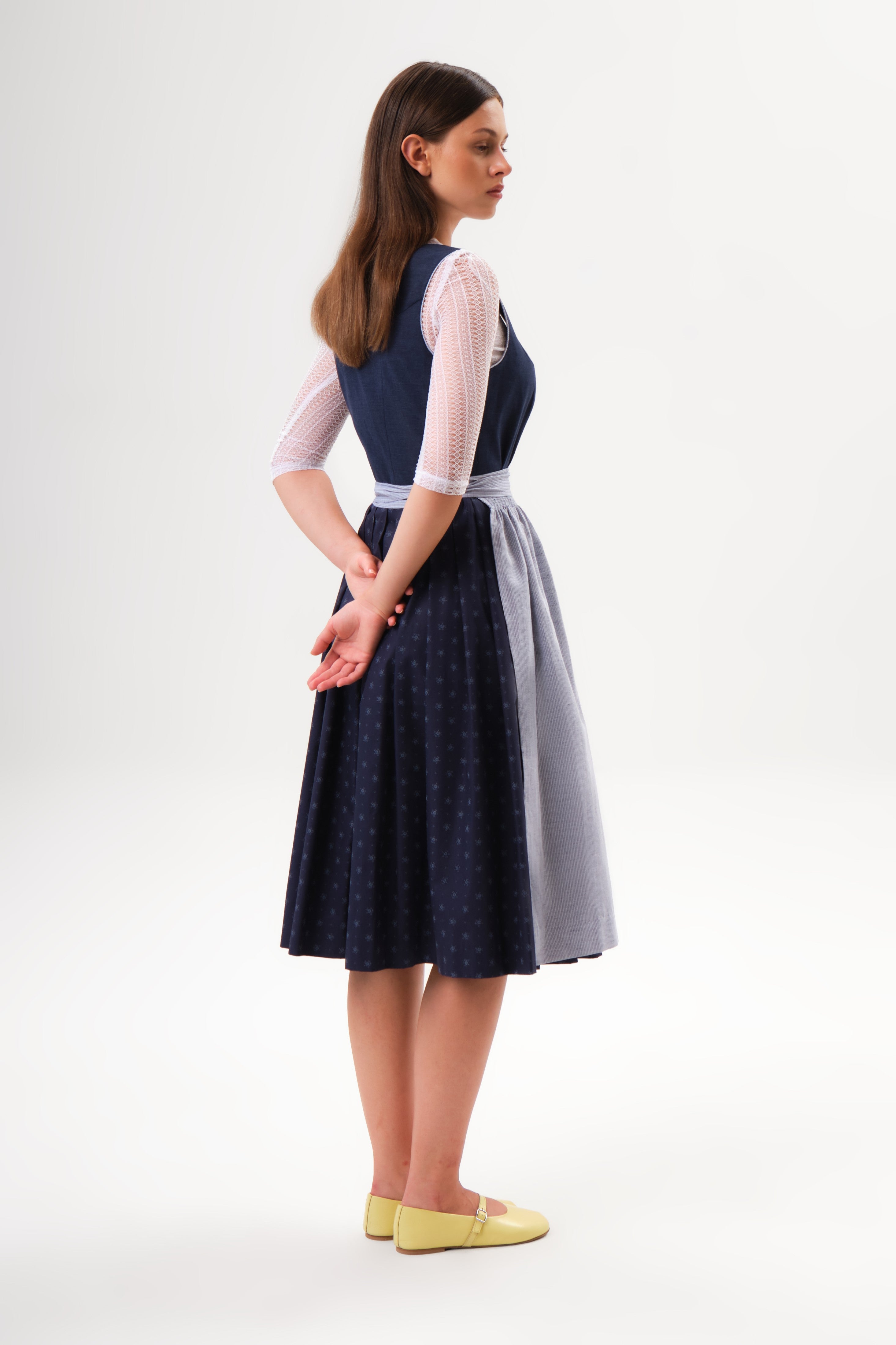 felicitas-dala-damen-dirndl-leinenmischung-marine-mit-streifen-sch-rze image 2