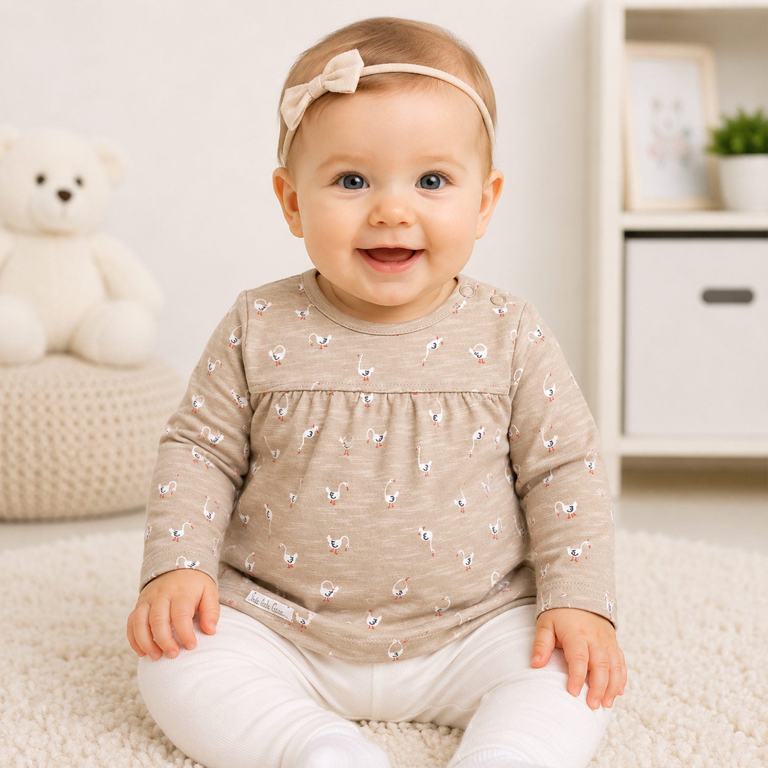 trachtenland-bondi-baby-langarmshirt-g-nschen-93956-gans-allover image 3