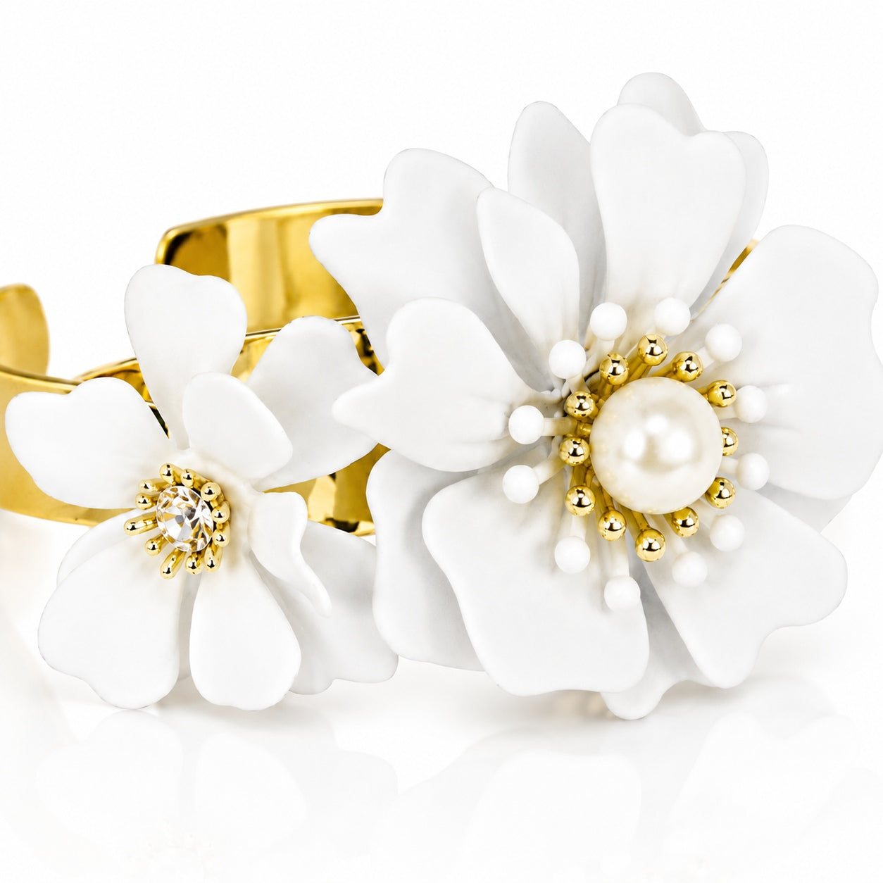 trachtenland-luisia-armreif-nelia-blumen-16-karat-vergoldet-wei image 7