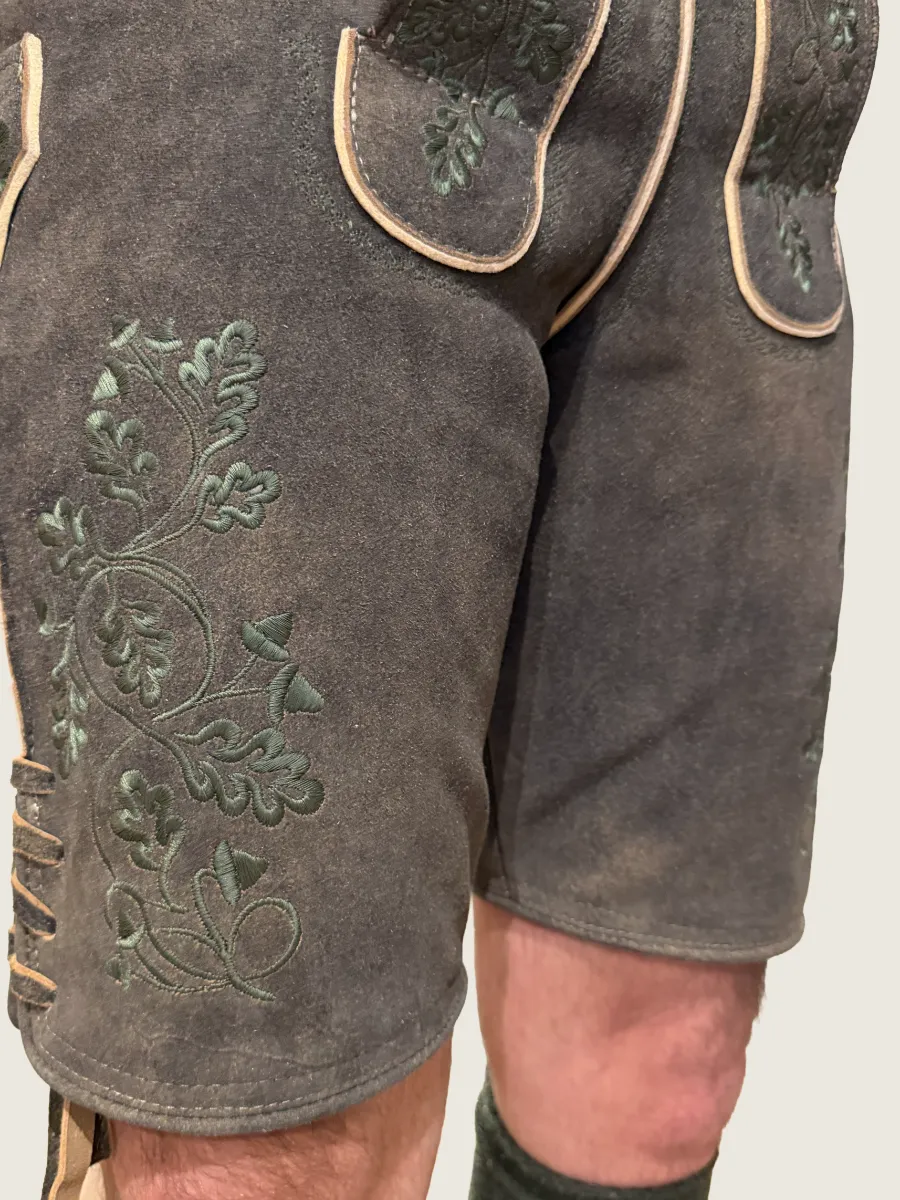 heimatgl-ck-lederhose-herzogstand-bock-dunkel-tanne-herren image 1