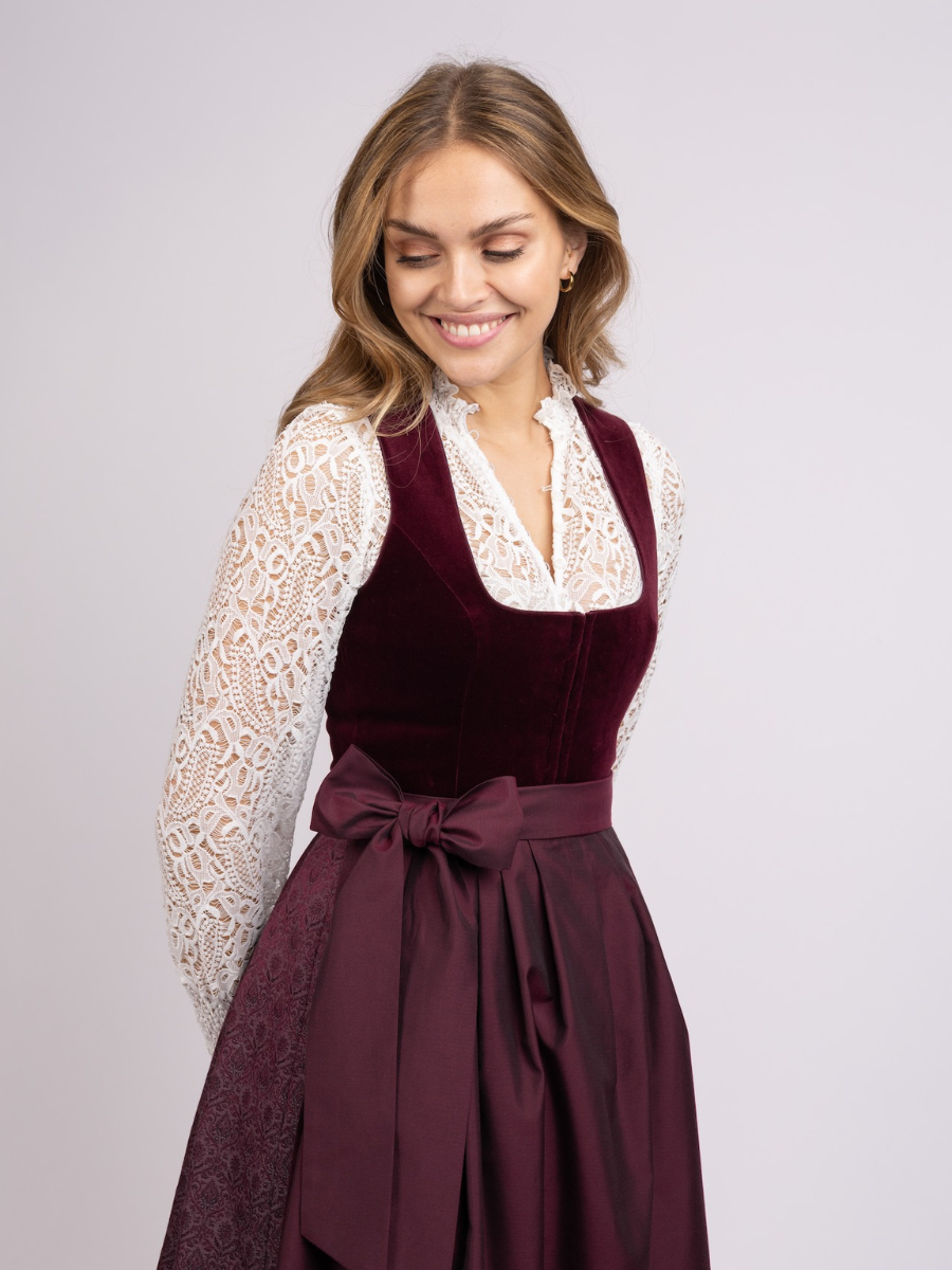 heimatgl-ck-dirndl-tilda-bordeaux-samtmieder-mit-blumenrock image 4