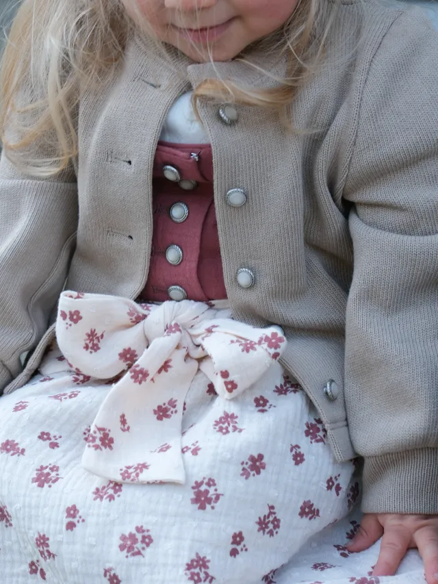 heimatgl-ck-kinderstrickjacke-susi-sand-m-dchen-jacke-aus-baumwolle image 1