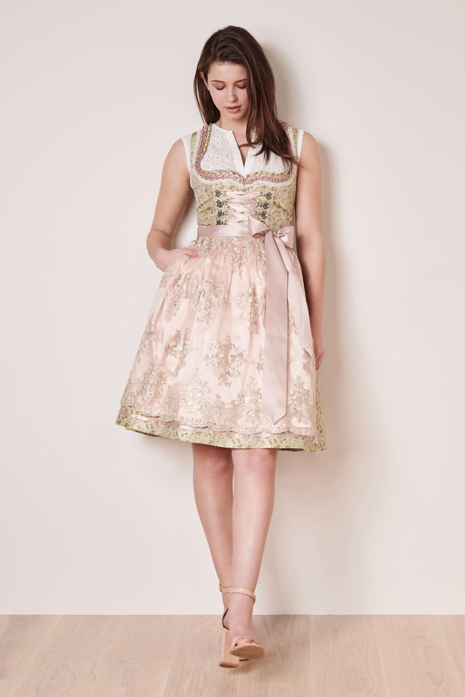 trachtenland-kr-ger-dirndl-florentina-411364-hellgr-n-mit-spitzensch-rze-60cm image 2