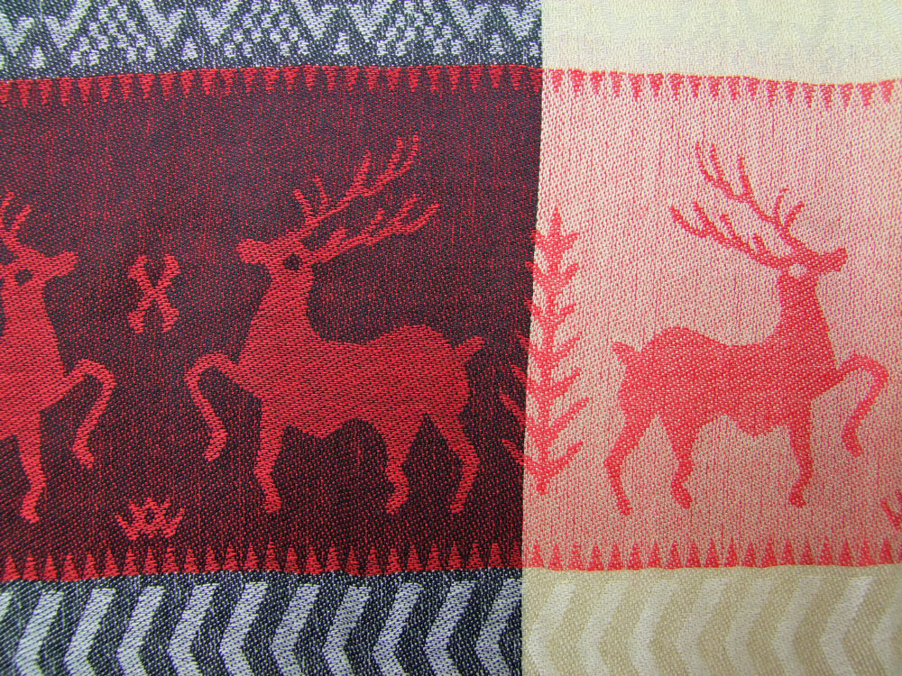 trachtenland-halstuch-schal-mit-hirsch-stickereien-rot image 5