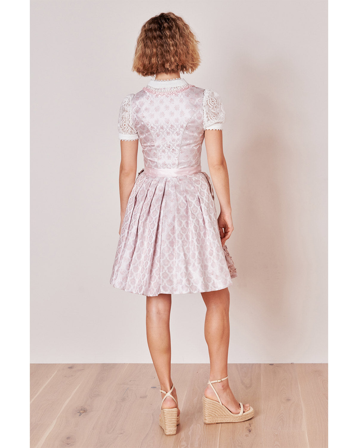 trachtenland-kr-ger-madl-dirndl-lia-415767-spitzensch-rze-rose-50cm image 2