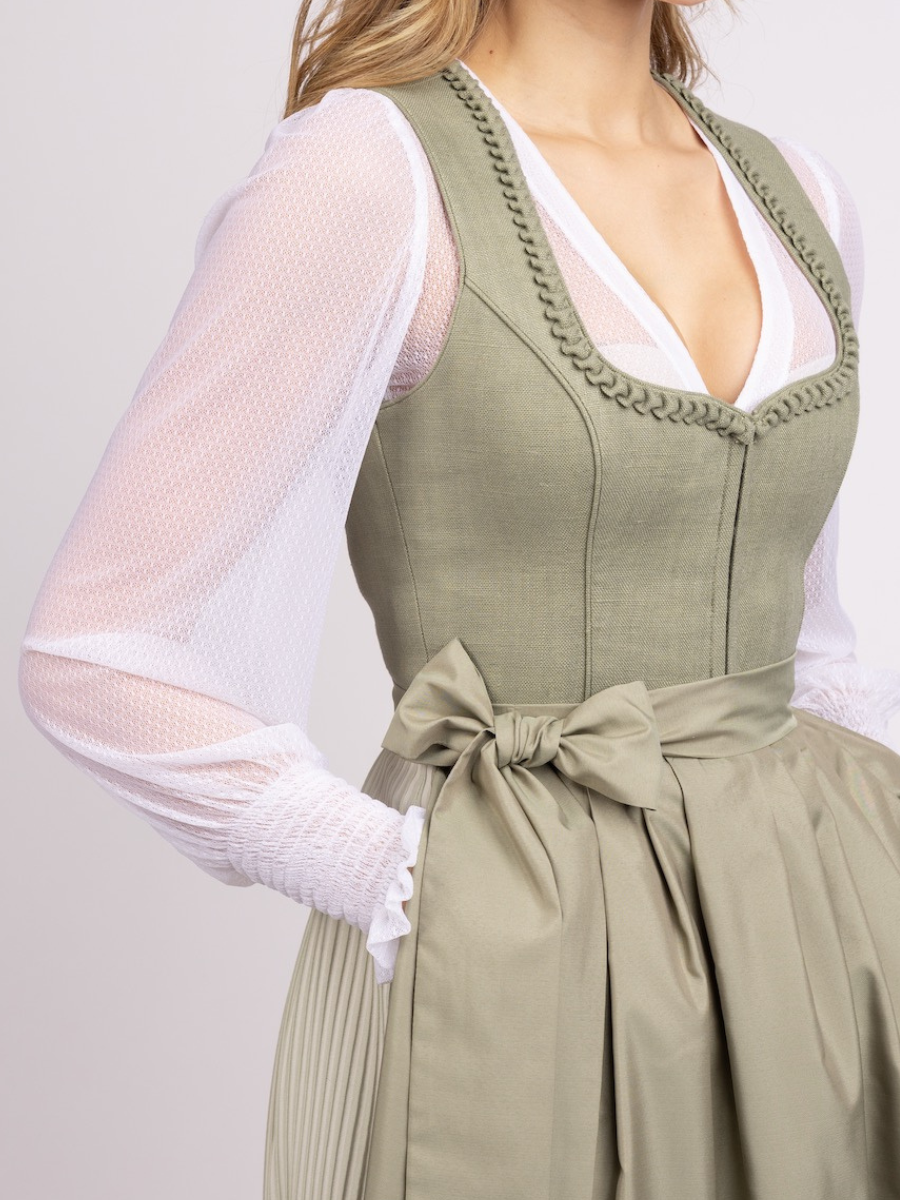 heimatgl-ck-bluse-lina-dirndlbluse-wei-mit-v-ausschnitt-spitze-dreiviertelarm image 3
