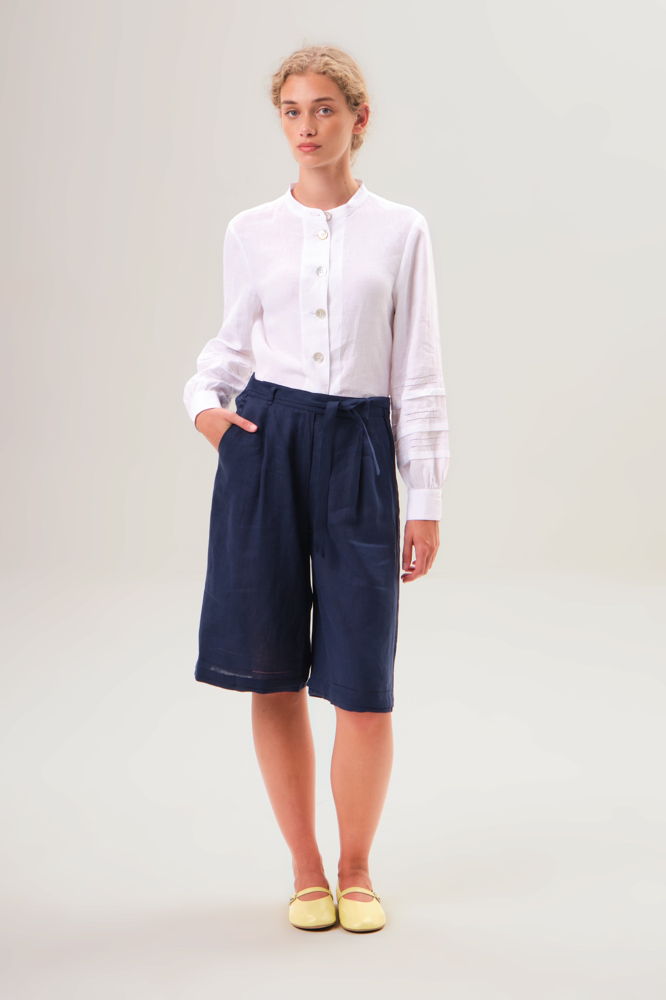 felicitas-damen-bermuda-hermina-leinen-shorts-bindeg-rtel image 1