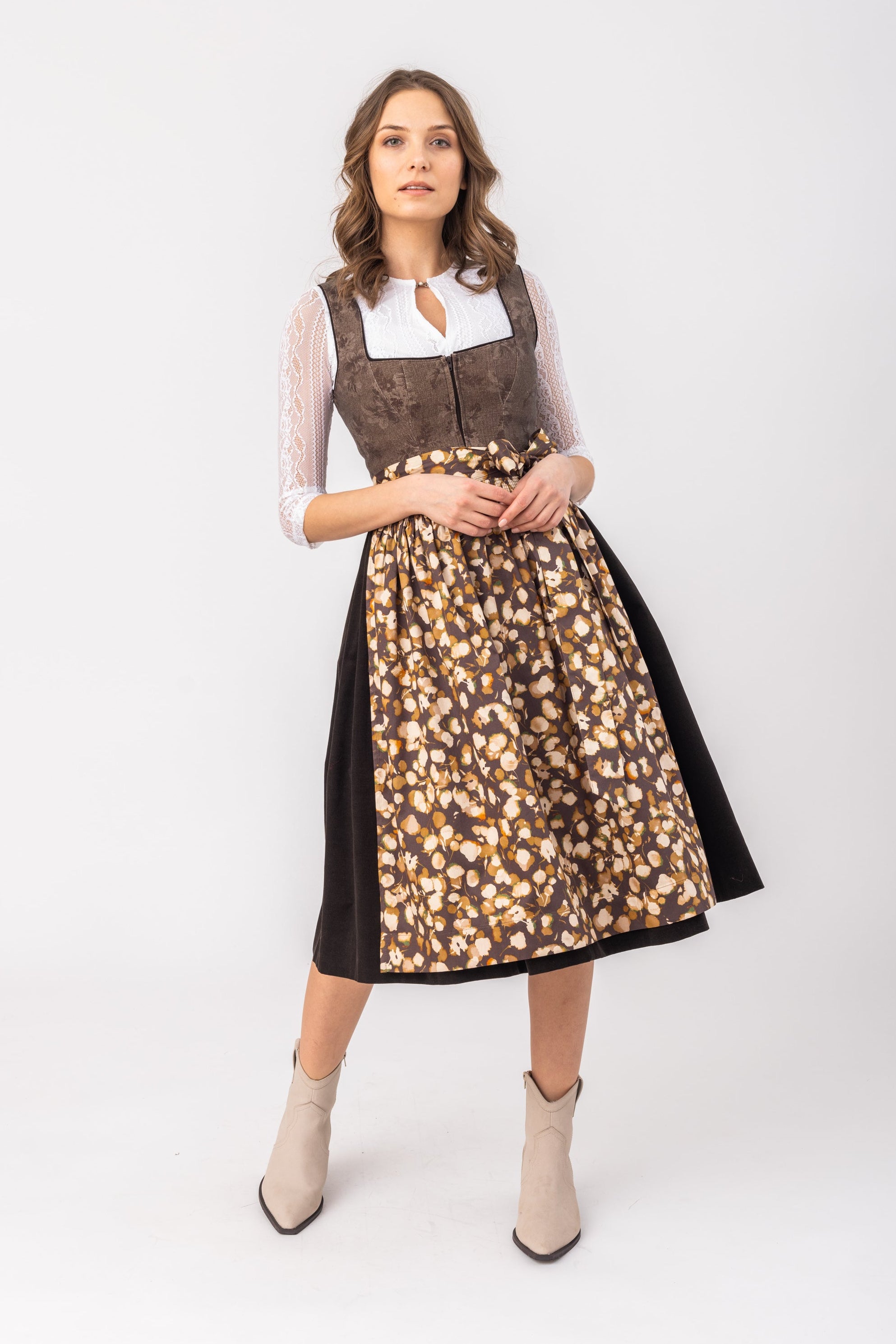 felicitas-damen-dirndl-deliah-floraler-print-baumwoll-cord image 1