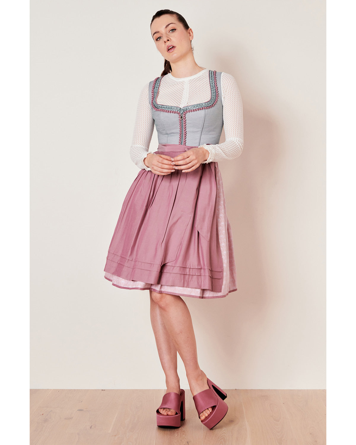 kr-ger-collection-dirndl-siena-114267-grau-ros-60-cm image 6